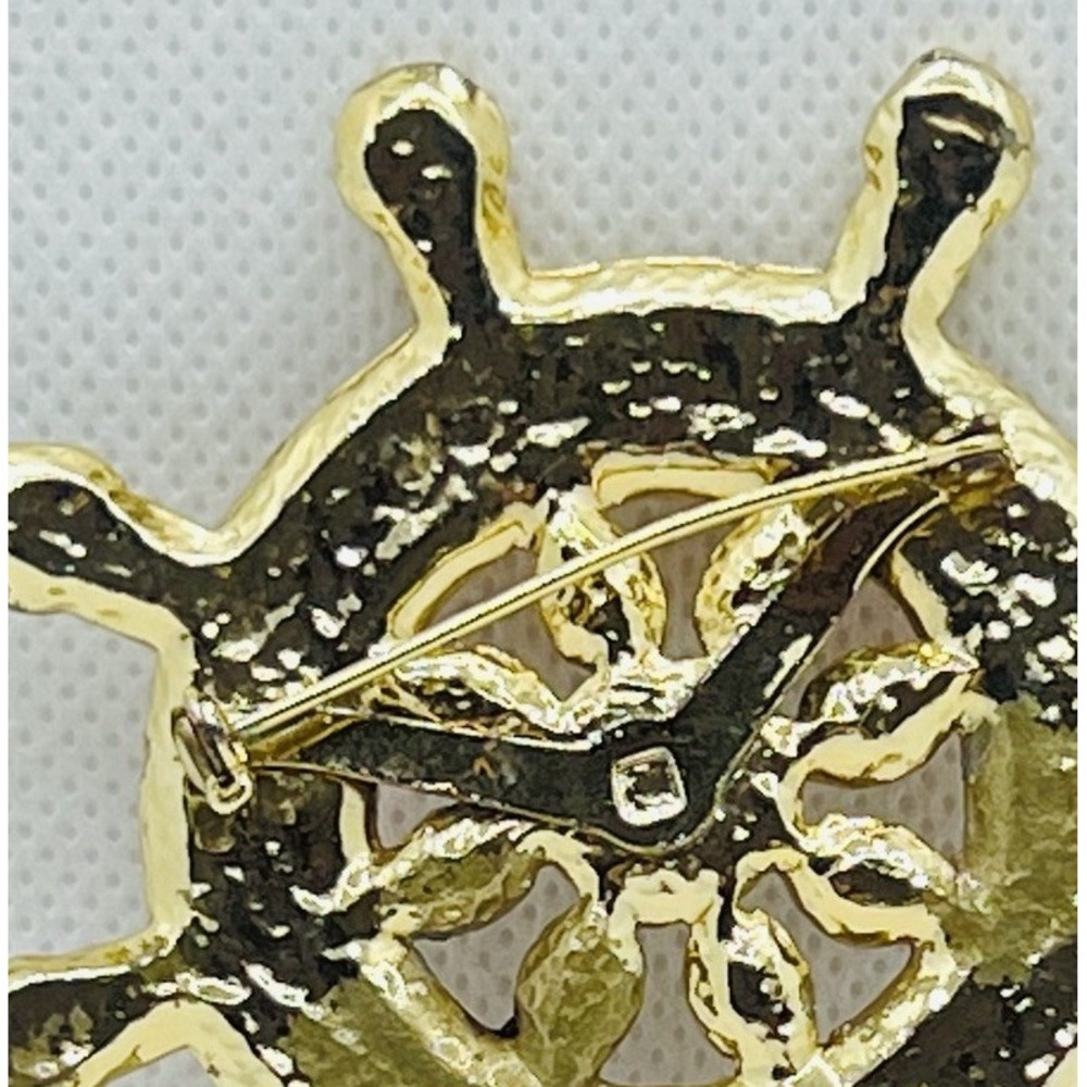 Vintage Gold Tone Ship Wheel Boat Helm Nautical Brooch Pin‎ Enamel - Picture 6 of 6